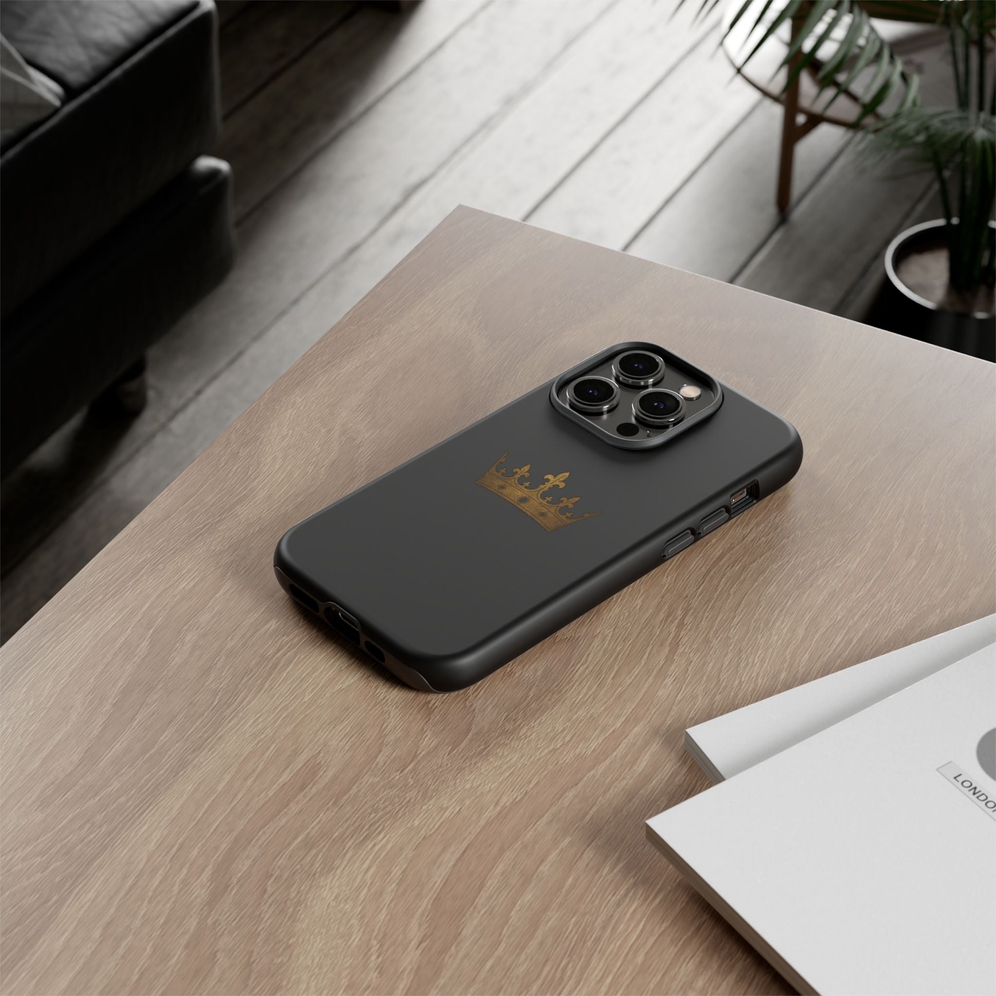 Crown Tough Phone Case – Black Protective King Crown Design