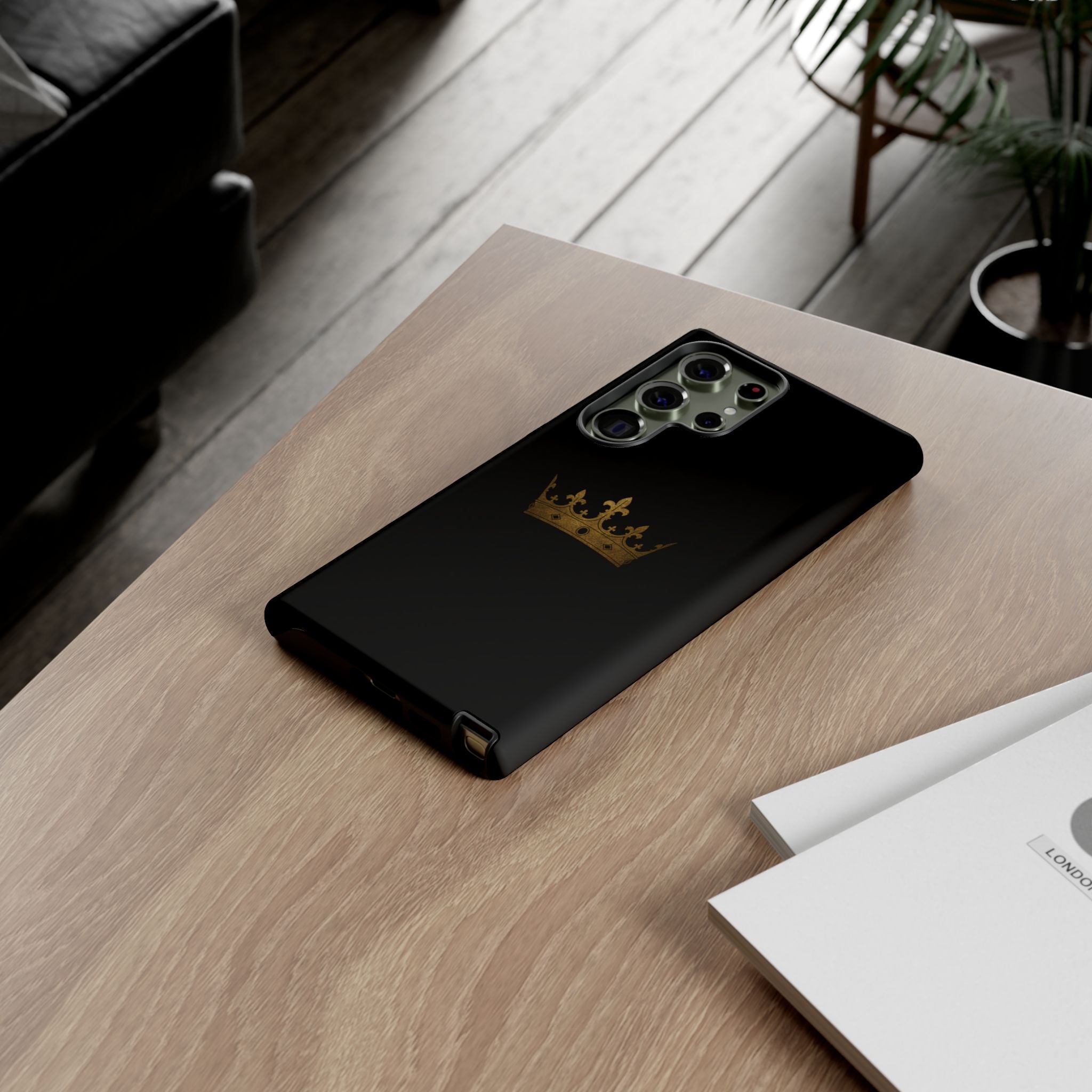 Crown Tough Phone Case – Black Protective King Crown Design