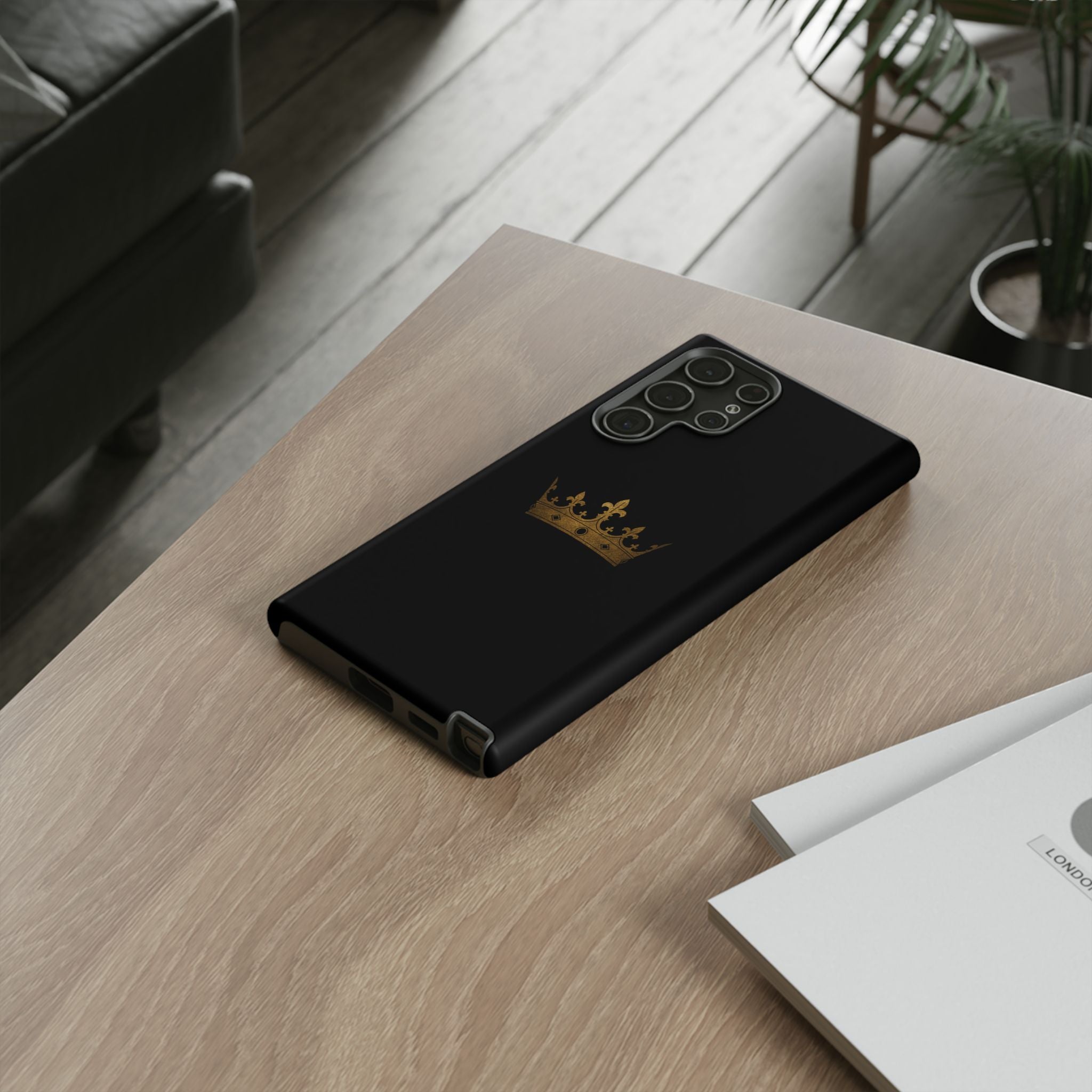 Crown Tough Phone Case – Black Protective King Crown Design
