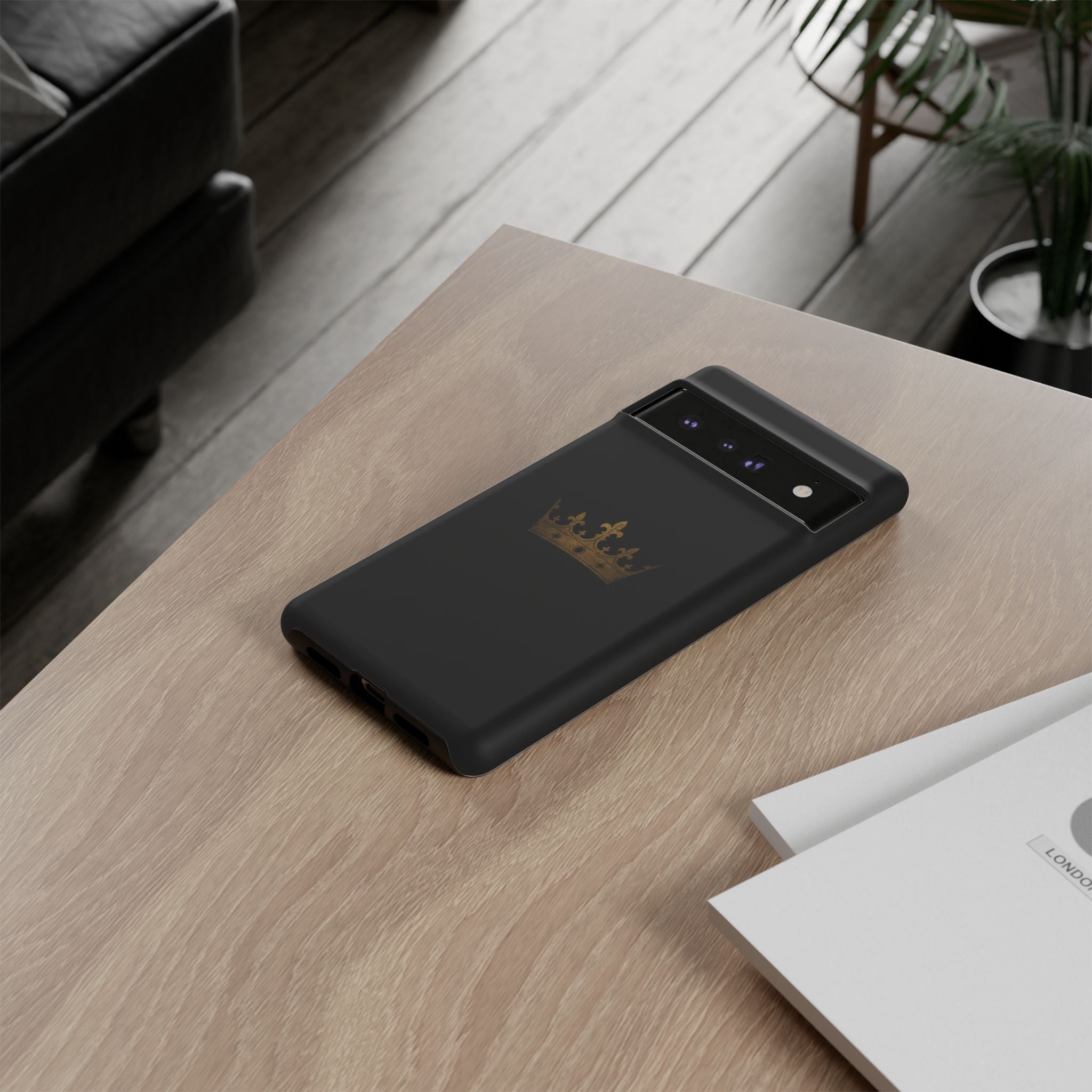 Crown Tough Phone Case – Black Protective King Crown Design