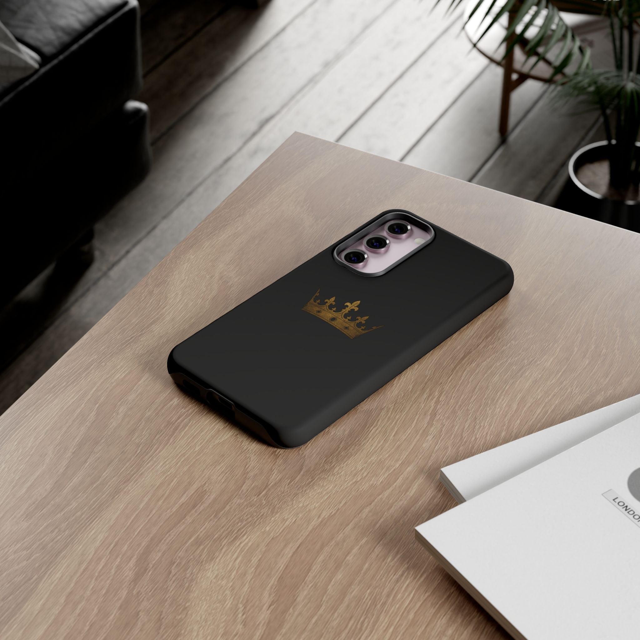 Crown Tough Phone Case – Black Protective King Crown Design
