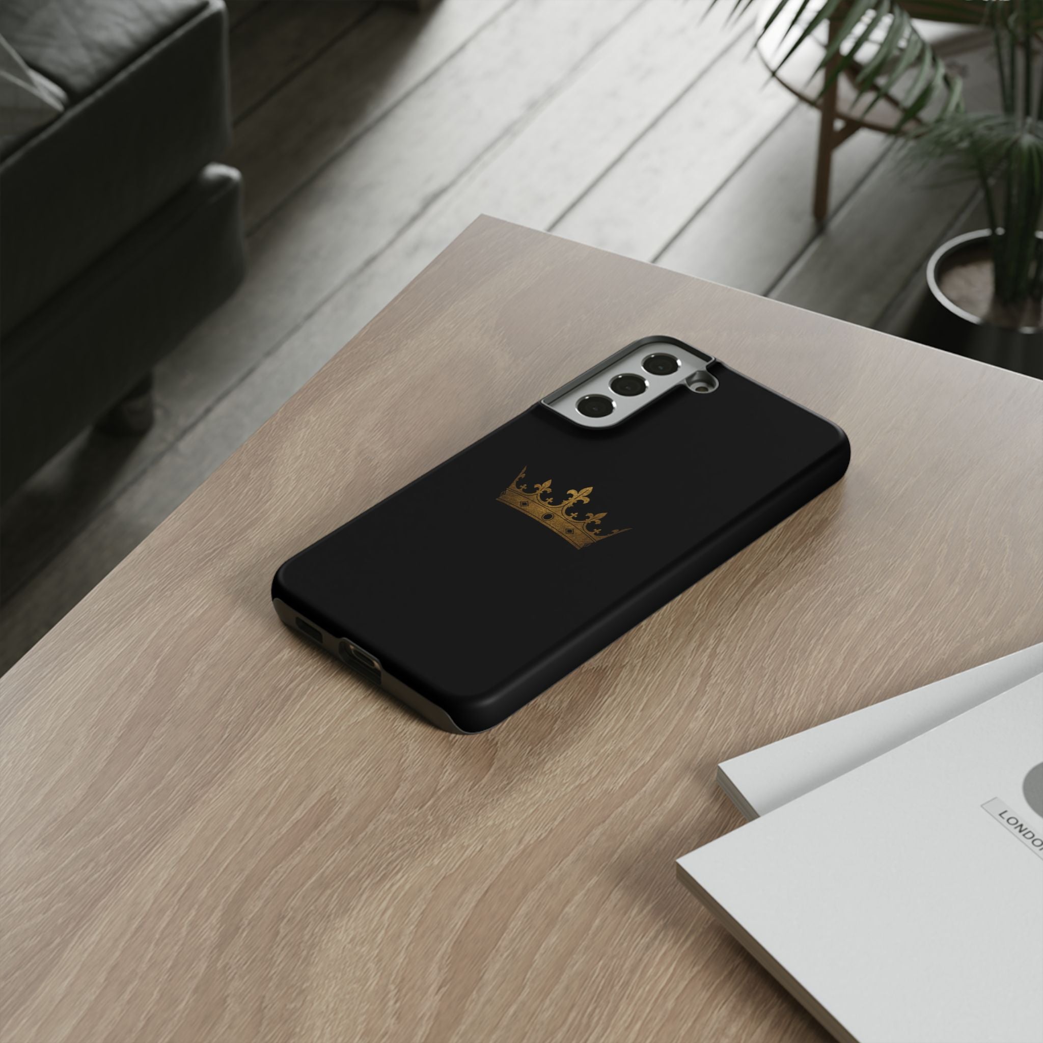 Crown Tough Phone Case – Black Protective King Crown Design